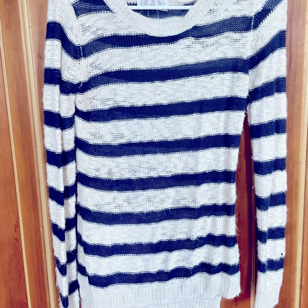 ‘Pink Rose’ knit sweater